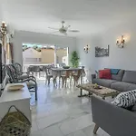 Dom wakacyjny Burriana Casa Playa Nerja