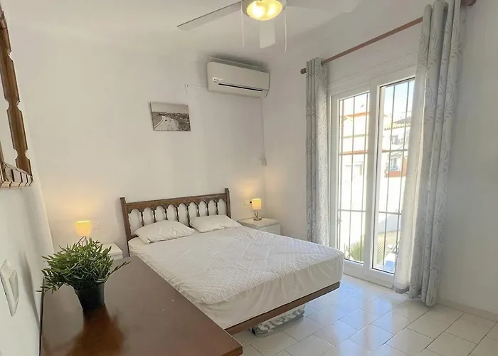 Burriana Casa Playa * Nerja