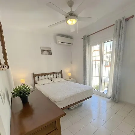 Burriana Casa Playa * Nerja